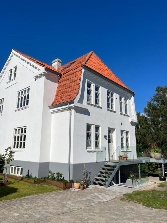 Отель Tyge Brahes Vej 33 Ольборг Экстерьер фото